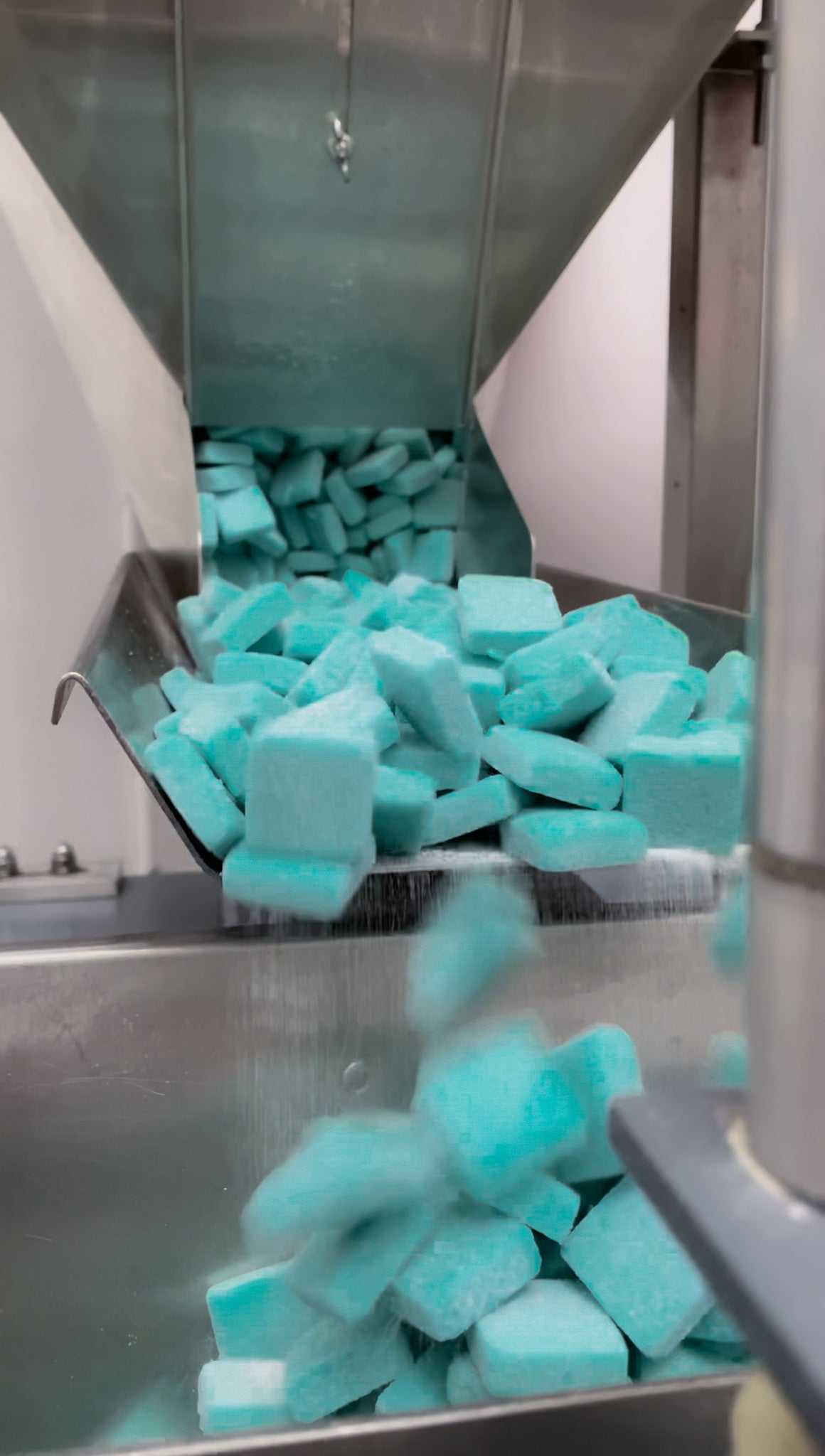 Bulk CBD Isolate Gummy Cubes